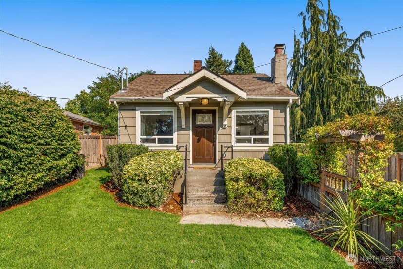 Property photo for 10530 Ashworth Avenue N, Seattle