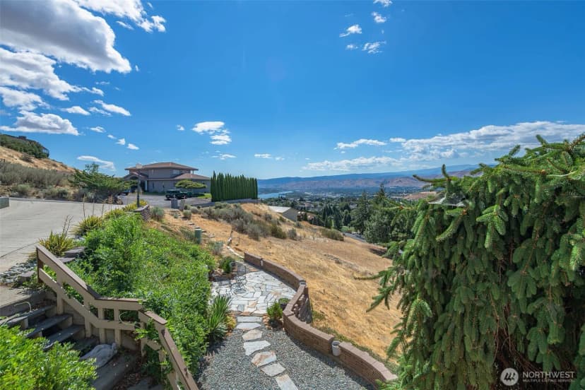 Property photo for 3808 School Street, Wenatchee photo 36