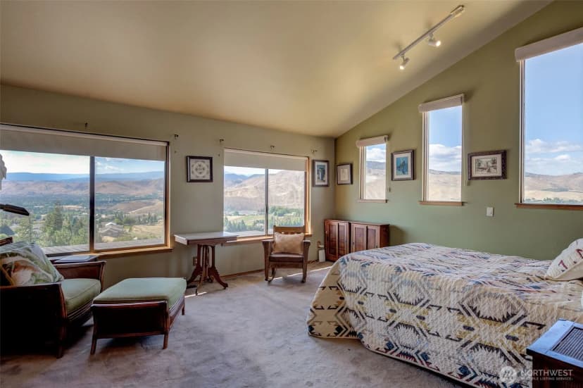 Property photo for 3808 School Street, Wenatchee photo 17
