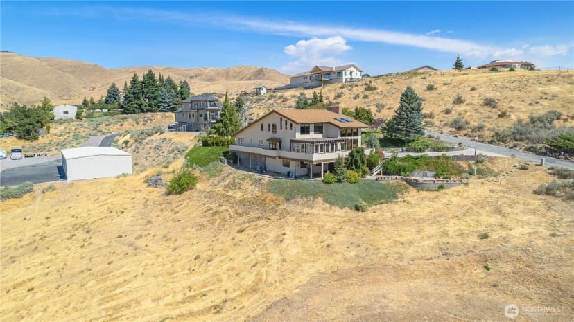 Property photo for 3808 School Street, Wenatchee photo 31