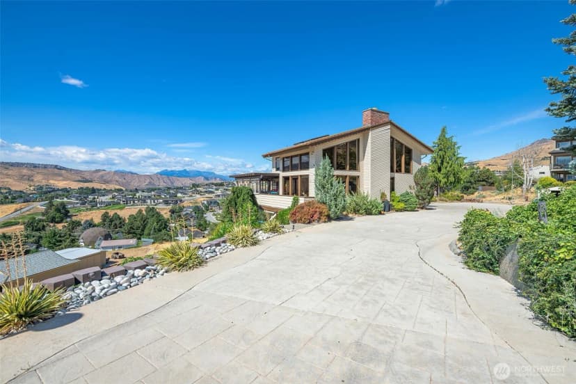Property photo for 3808 School Street, Wenatchee