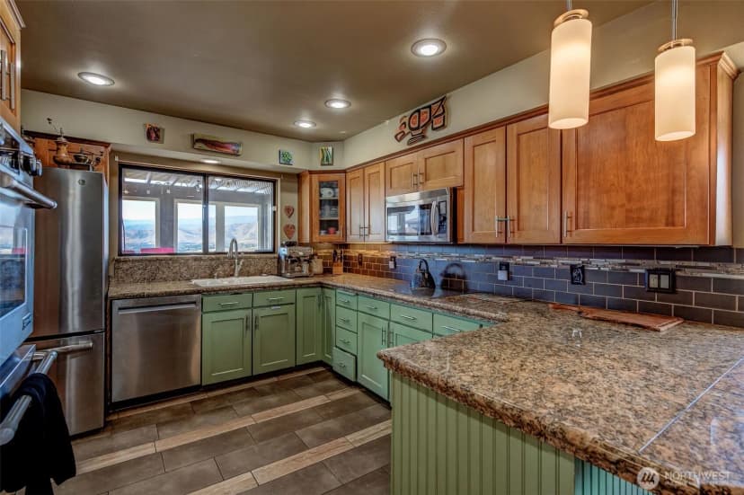 Property photo for 3808 School Street, Wenatchee photo 10