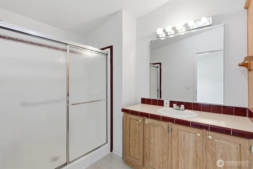 Property photo for 627 Andrew Drive, Burlington photo 26