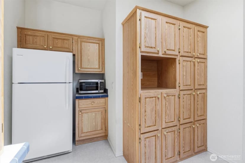 Property photo for 627 Andrew Drive, Burlington photo 16