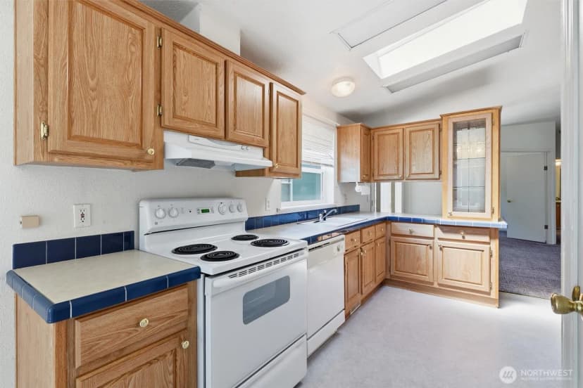 Property photo for 627 Andrew Drive, Burlington photo 19
