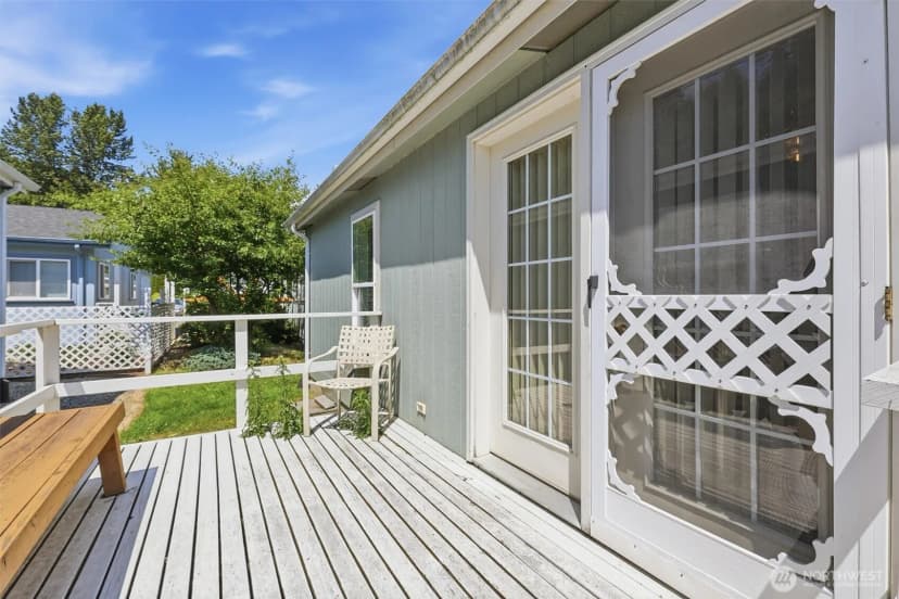 Property photo for 627 Andrew Drive, Burlington photo 36