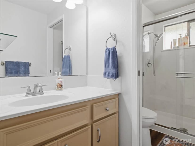 Property photo for 2012 Se Lincoln Circle Circle, Renton photo 17