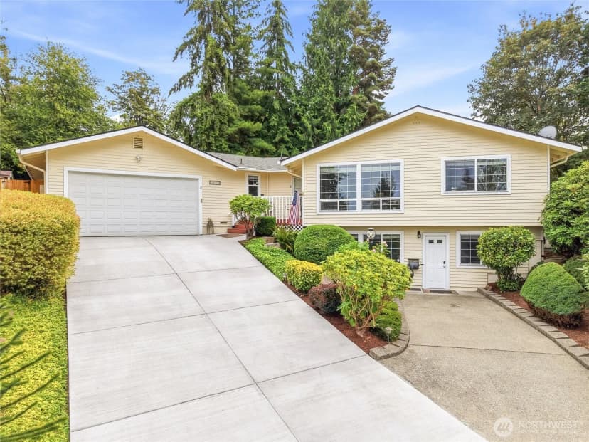 Property photo for 2012 Se Lincoln Circle Circle, Renton