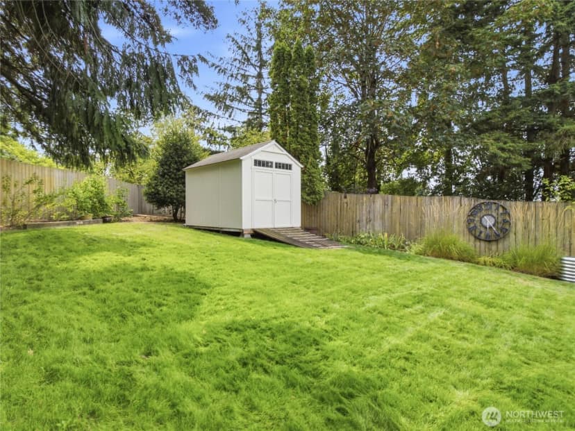 Property photo for 2012 Se Lincoln Circle Circle, Renton photo 31