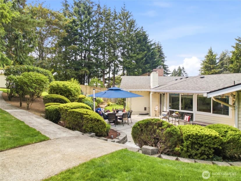 Property photo for 2012 Se Lincoln Circle Circle, Renton photo 32