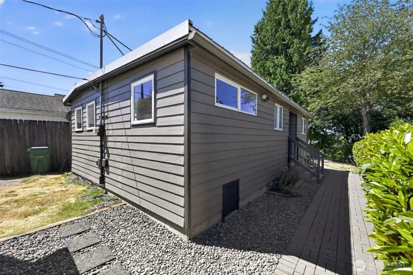 Property photo for 7768 14th Avenue Sw, Seattle photo 24
