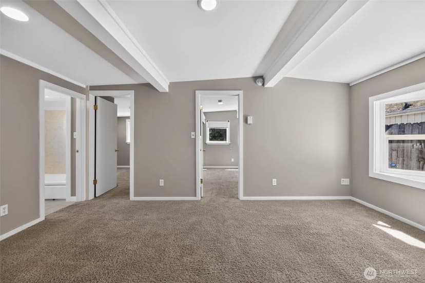 Property photo for 7768 14th Avenue Sw, Seattle photo 5