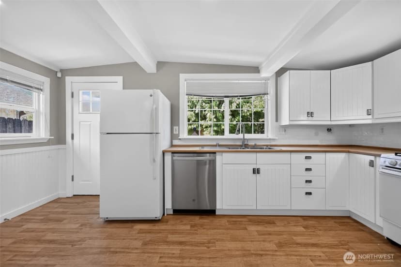 Property photo for 7768 14th Avenue Sw, Seattle photo 15