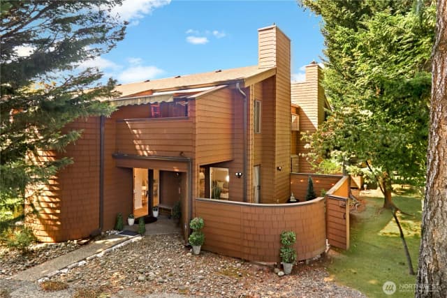 Property photo for 11506 Ne 128th Street #22, Kirkland photo 2
