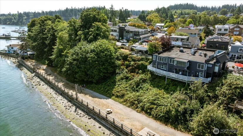 Property photo for 104 First Street, Langley photo 11
