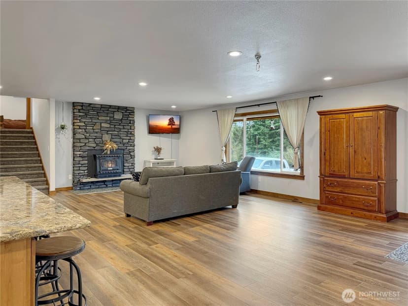 Property photo for 161 Lund Road, Cosmopolis photo 11