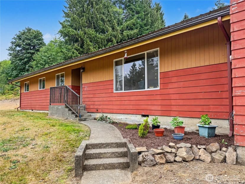 Property photo for 161 Lund Road, Cosmopolis photo 2