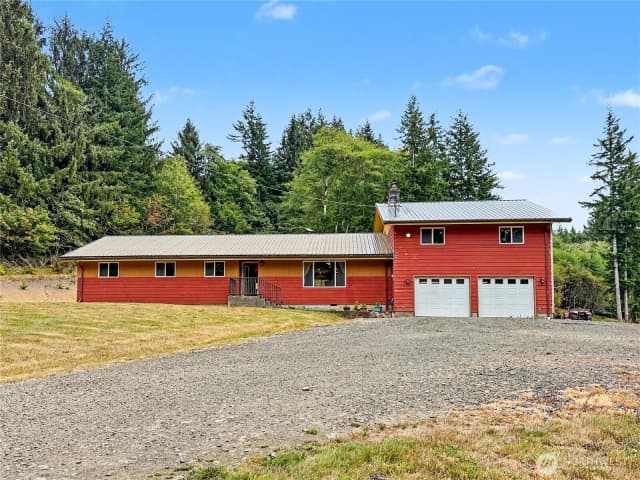 Property photo for 161 Lund Road, Cosmopolis