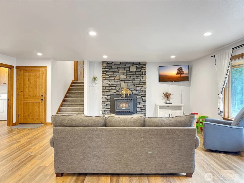 Property photo for 161 Lund Road, Cosmopolis photo 12