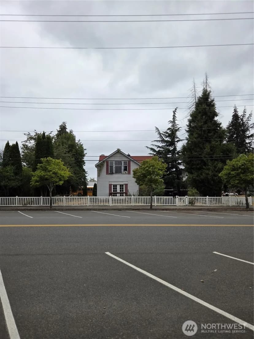 Property photo for 111 Calistoga Street E, Orting photo 9