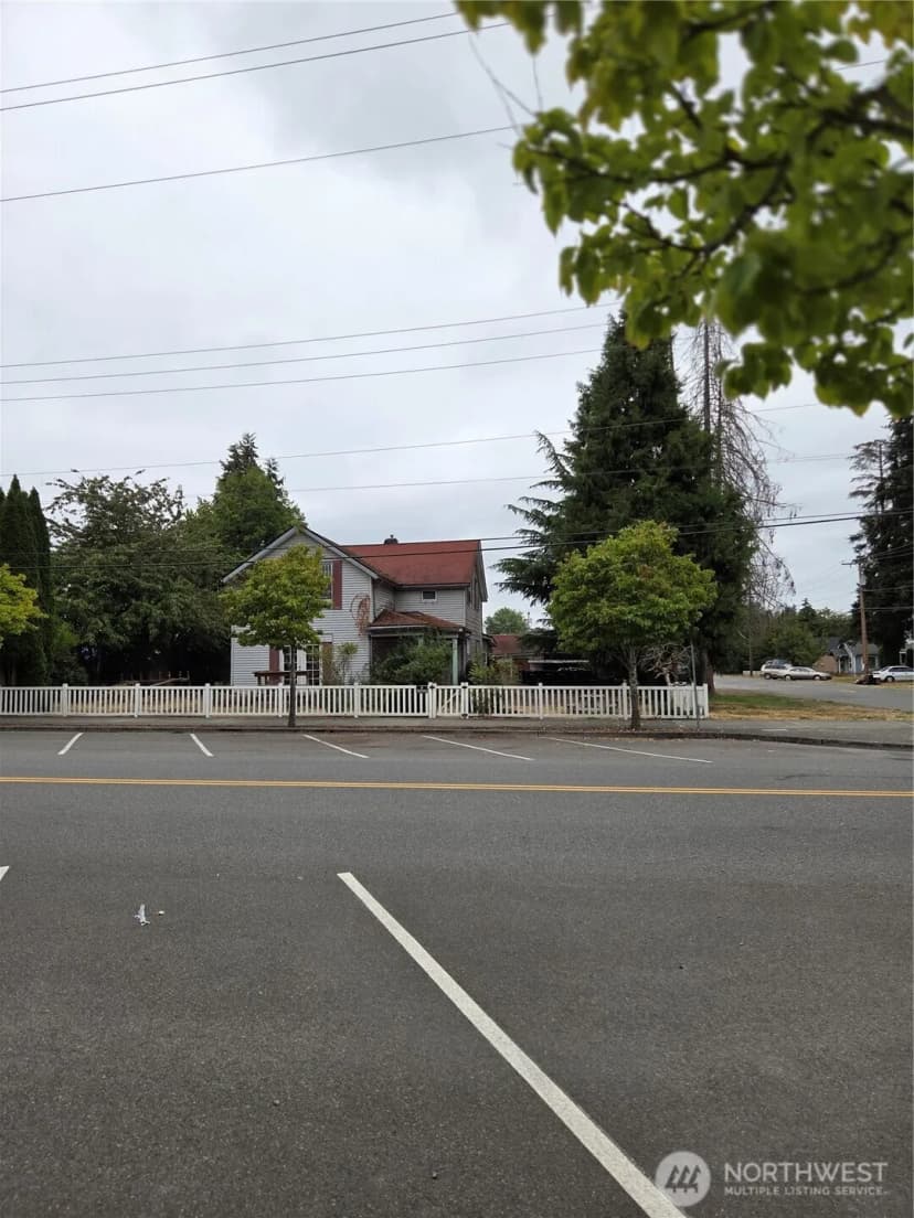 Property photo for 111 Calistoga Street E, Orting photo 4
