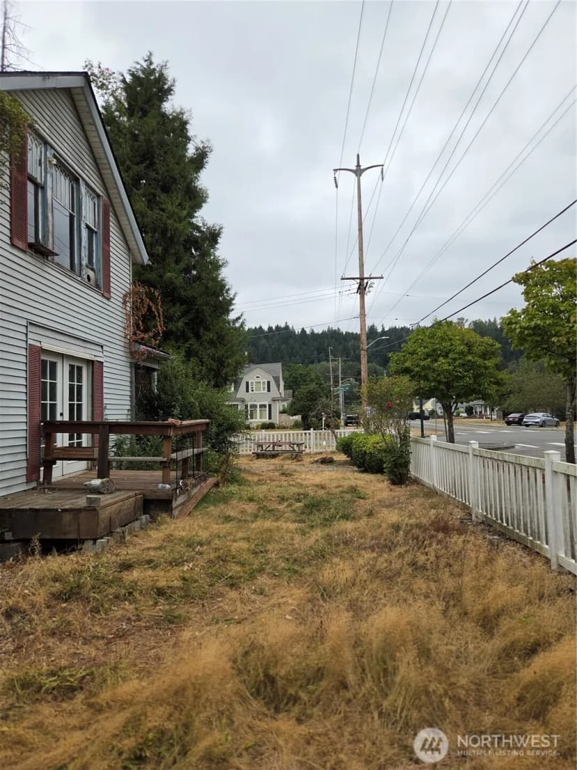 Property photo for 111 Calistoga Street E, Orting photo 11