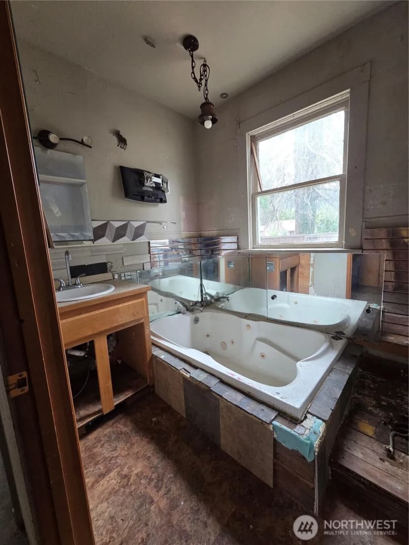 Property photo for 111 Calistoga Street E, Orting photo 23