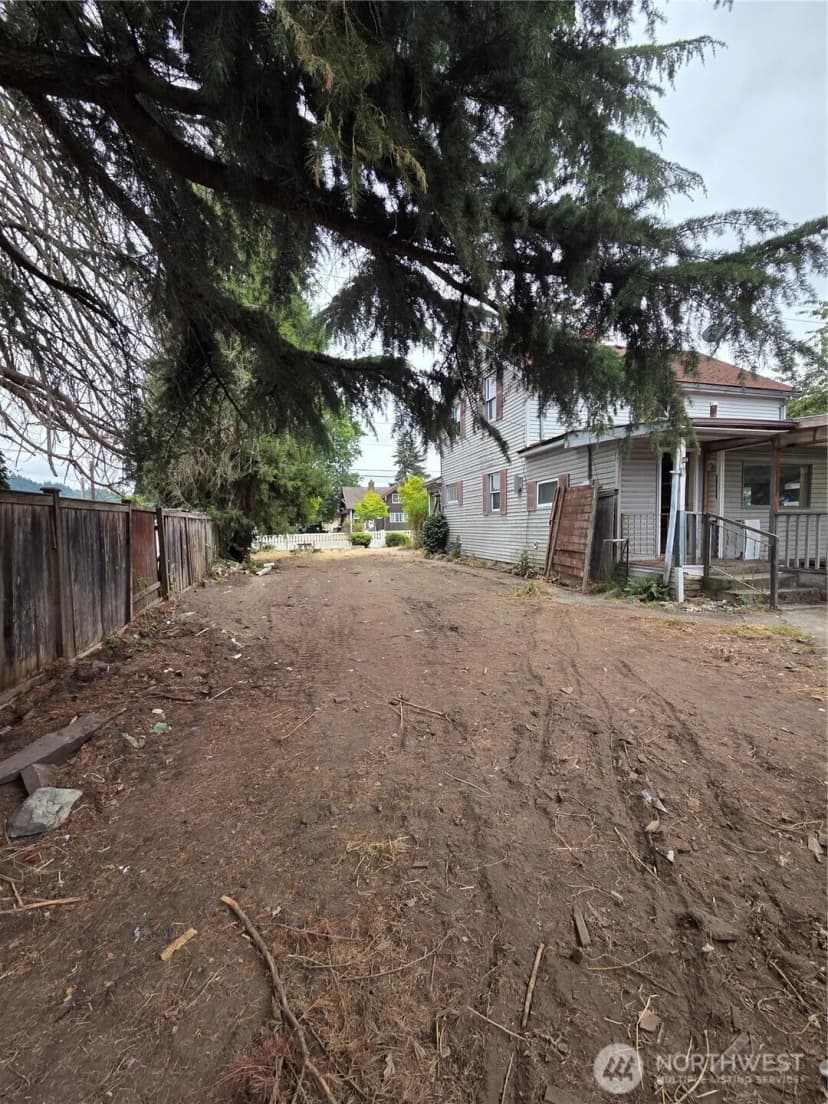 Property photo for 111 Calistoga Street E, Orting photo 21