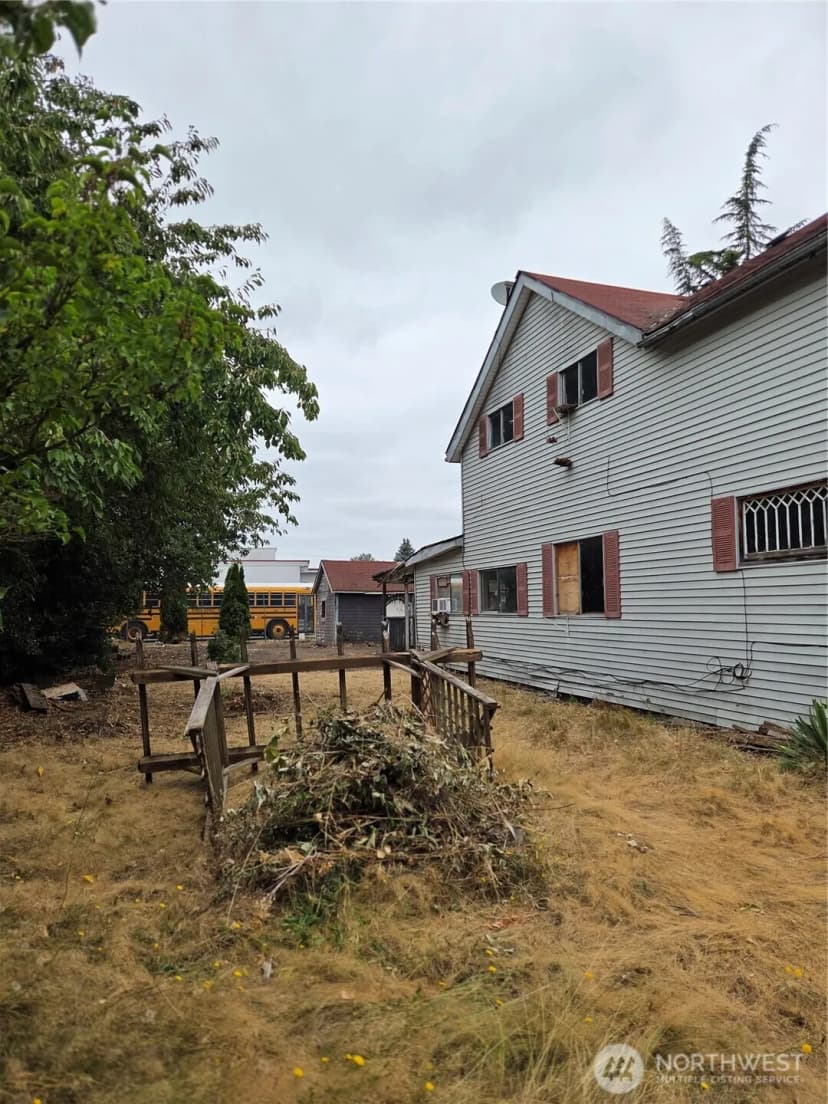 Property photo for 111 Calistoga Street E, Orting photo 12