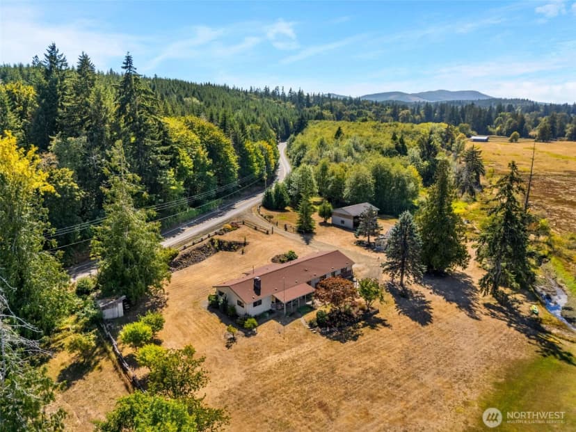 Property photo for 611 Se Kamilche Point Road, Shelton photo 4