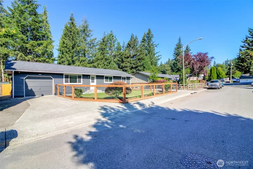 Property photo for 24410 Terrace Pl, Black Diamond photo 5