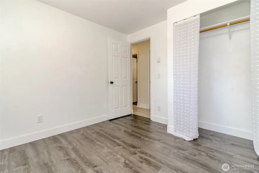 Property photo for 24410 Terrace Pl, Black Diamond photo 19