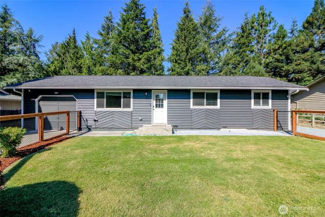 Property photo for 24410 Terrace Pl, Black Diamond photo 2