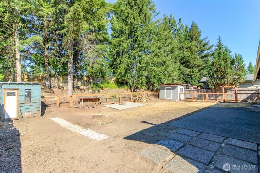 Property photo for 24410 Terrace Pl, Black Diamond photo 23