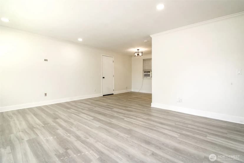Property photo for 24410 Terrace Pl, Black Diamond photo 6