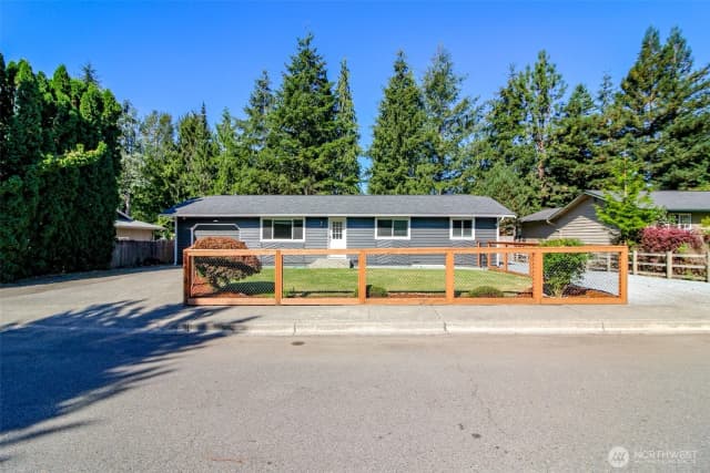 Property photo for 24410 Terrace Pl, Black Diamond photo 2