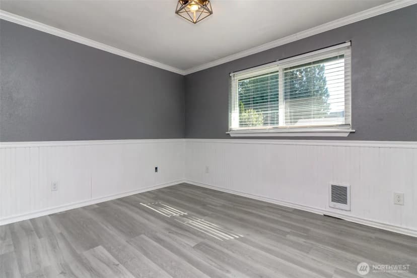 Property photo for 24410 Terrace Pl, Black Diamond photo 16