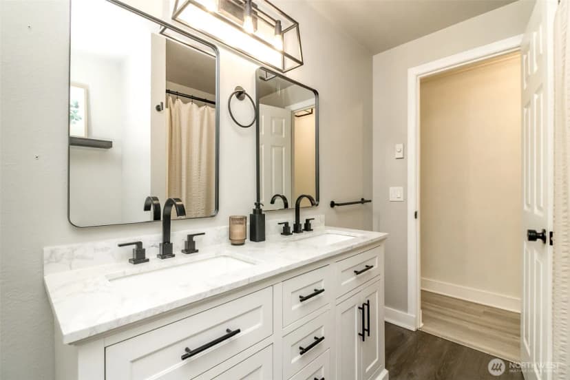 Property photo for 24410 Terrace Pl, Black Diamond photo 15