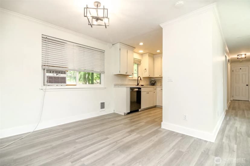 Property photo for 24410 Terrace Pl, Black Diamond photo 10
