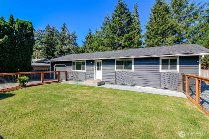 Property photo for 24410 Terrace Pl, Black Diamond photo 3