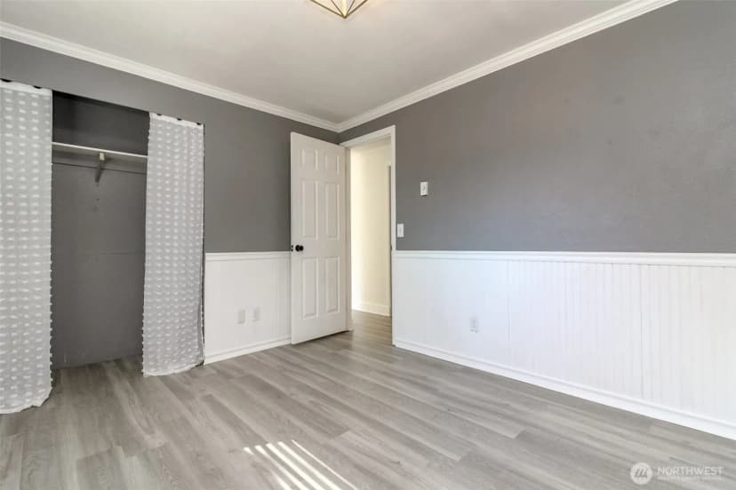 Property photo for 24410 Terrace Pl, Black Diamond photo 17