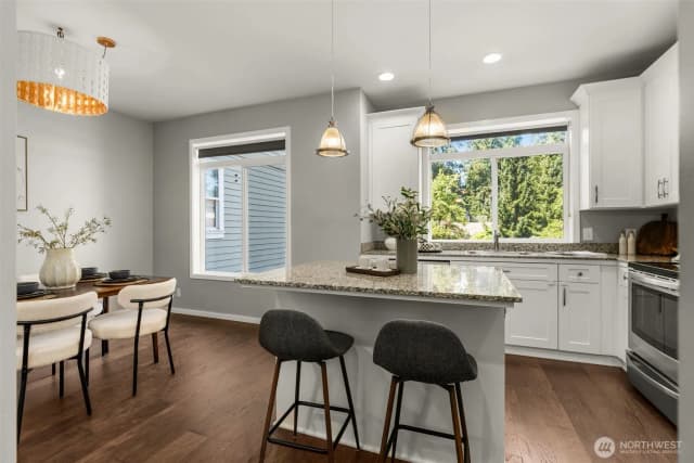 Property photo for 15009 Westminster Way N, Seattle photo 3