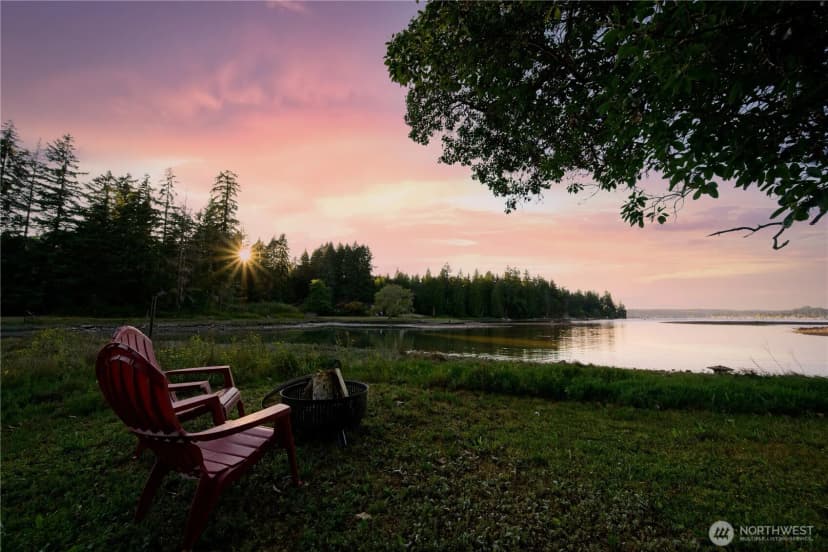 Property photo for 15449 Virginia Point Road Ne, Poulsbo
