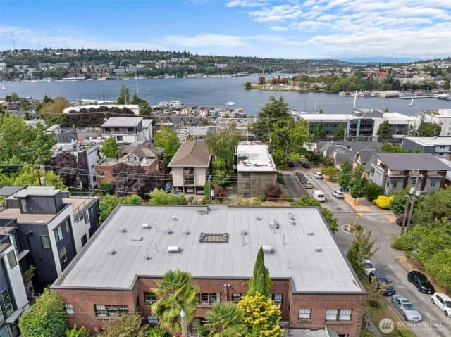 Property photo for 2634 Franklin Avenue E #202, Seattle photo 2
