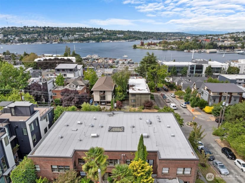 Property photo for 2634 Franklin Avenue E #202, Seattle photo 2