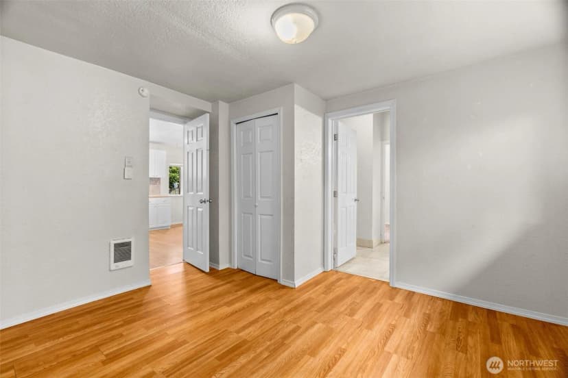 Property photo for 101 2nd Avenue Nw, Olympia photo 17