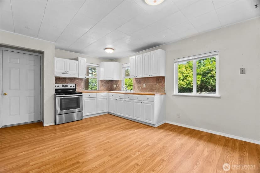 Property photo for 101 2nd Avenue Nw, Olympia photo 19