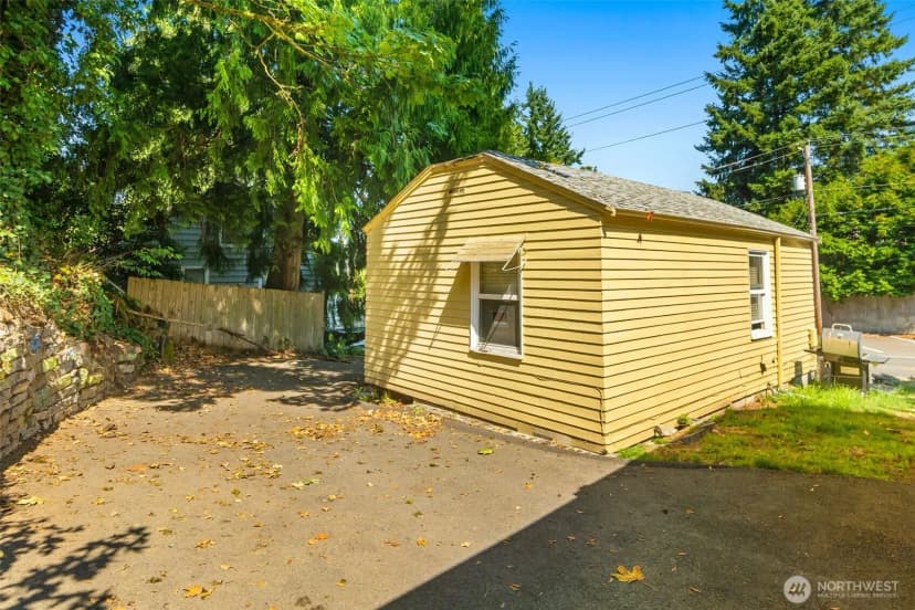 Property photo for 101 2nd Avenue Nw, Olympia photo 26