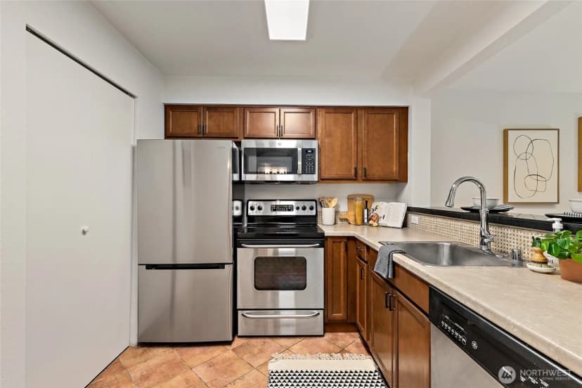 Property photo for 700 E Denny Way #206, Seattle photo 7