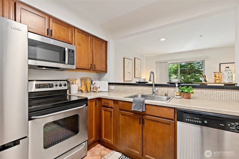Property photo for 700 E Denny Way #206, Seattle photo 8